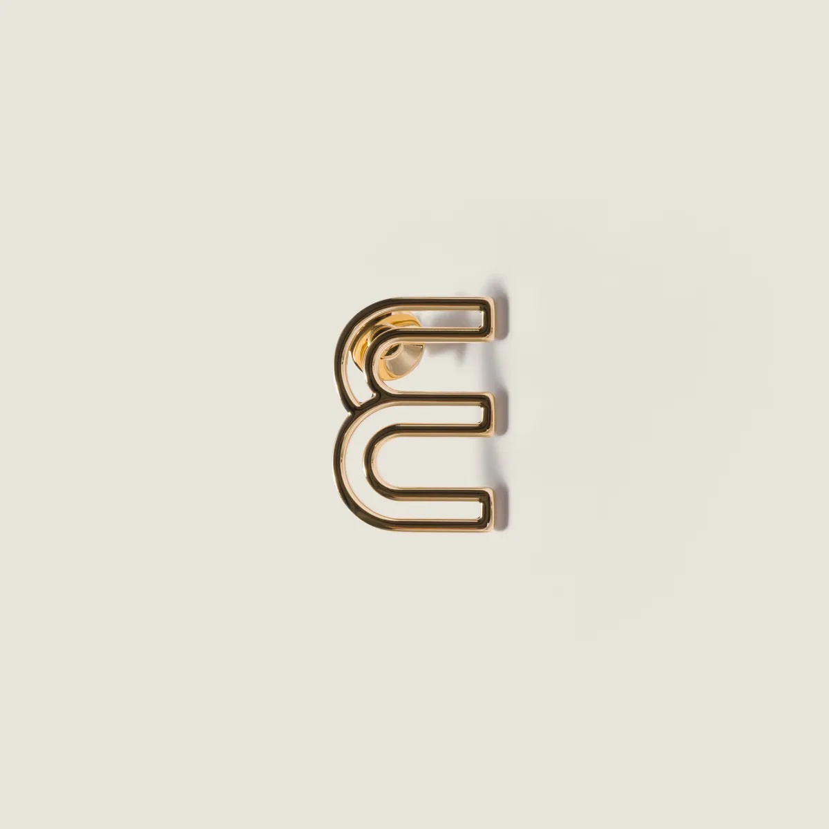Miu Miu Metal logo brooch (Gold)